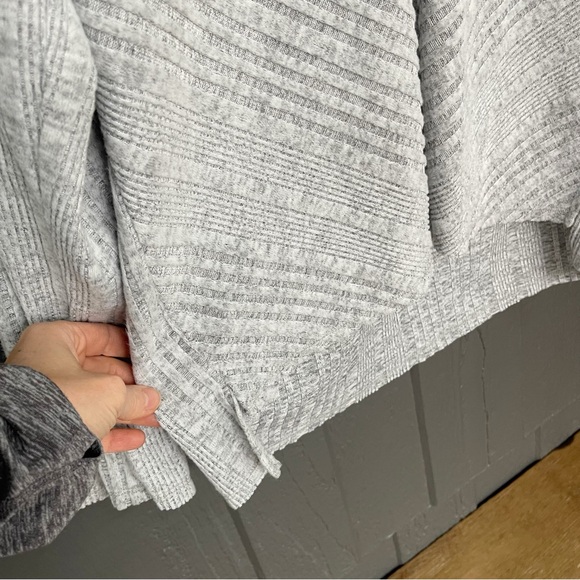 hello nite Heather Gray Knit Sweater Top NWT - Picture 7 of 11